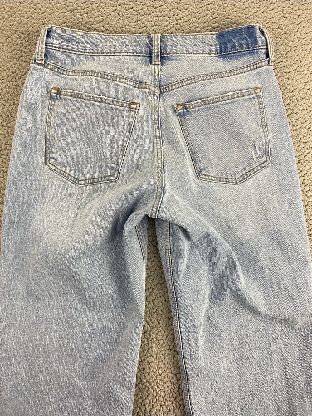Abercrombie & Fitch The Baggy Low Rise Jeans Crossover Waist Light Wash Size 27 - Picture 5 of 13